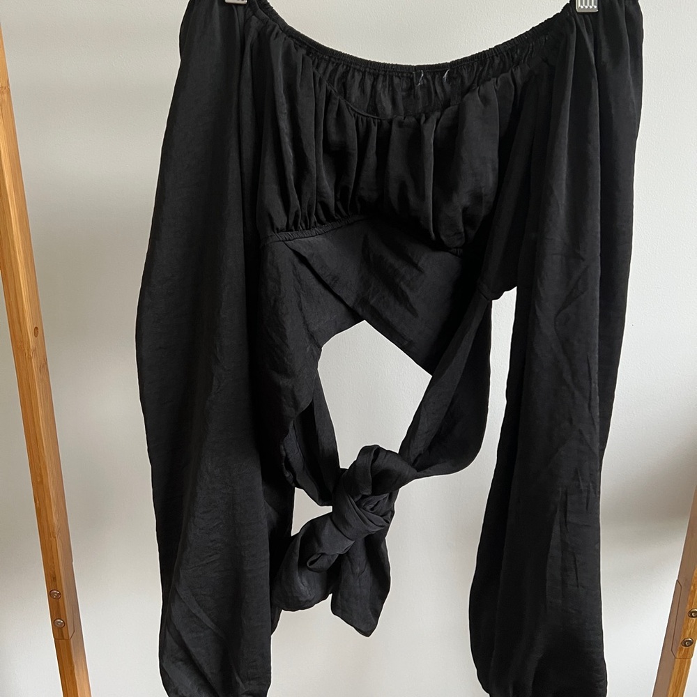 Forever 21 top - never worn